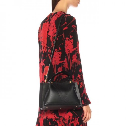 VALENTINO Originální kožená taška 9077 černá