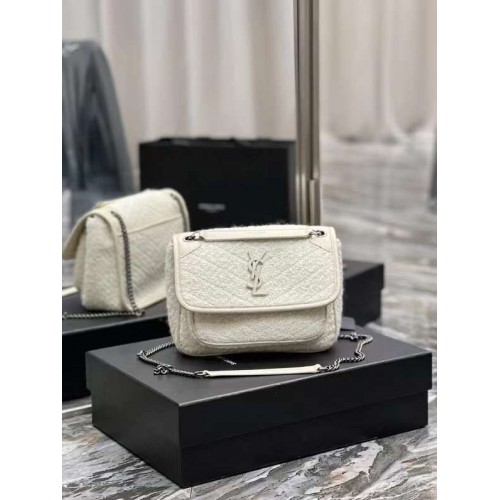 MALÉ KALHOTY Yves Saint Laurent NIKI BABY Z TVÍDU BOUCLE A HLADKÉ KŮŽE Y653151 BÍLÉ