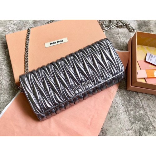 Kožená kabelka Miu Miu Matelasse Nappa 5DH002 šedá